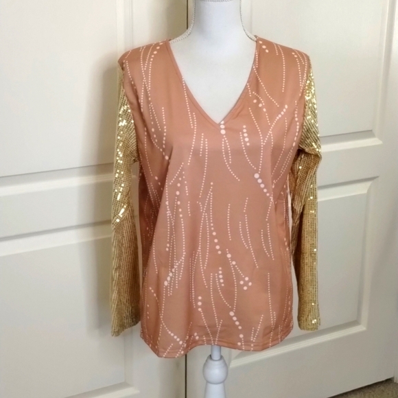 Unbranded tan/white with sequins sleeve medium top with tags - Picture 1 of 9